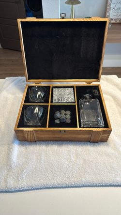 Liquor Glass set In Chest