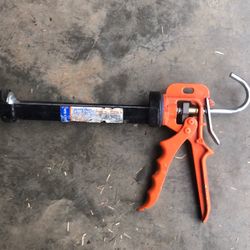 Caulk Gun 360 Degree Rotating Head. 