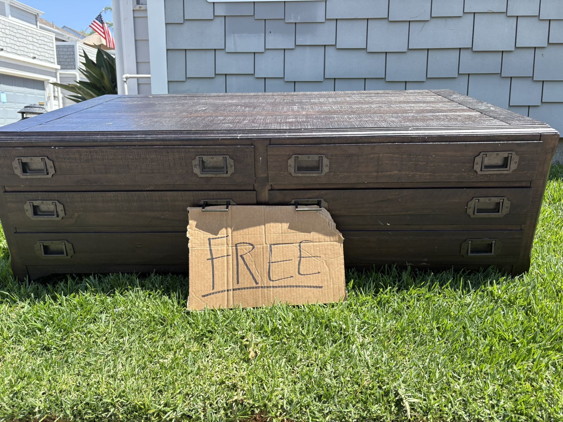 Free Coffee Table