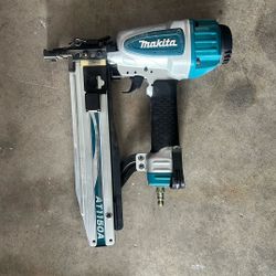 Makita AT1150A Crown Stapler