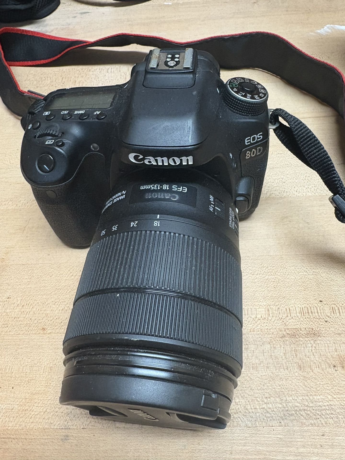 Canon 80D 
