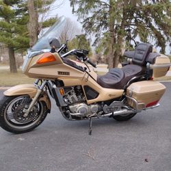 1987 Yamaha Venture 