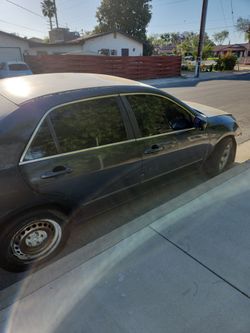 Two thousand and five honda accord v six