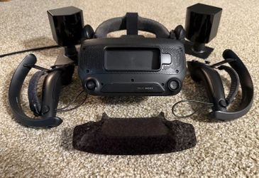Valve Index VR Headset Full Kit w/ Controllers, Base Stations & Cables