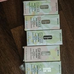 Brand New Makeup Inbox Clinique Liquid Foundation