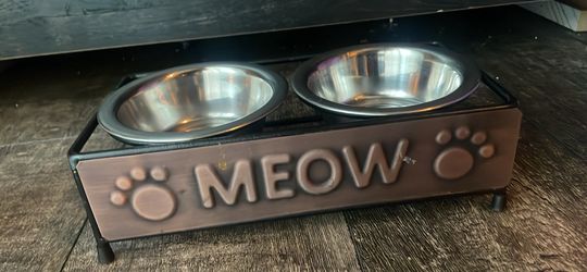Cat food/water bowls