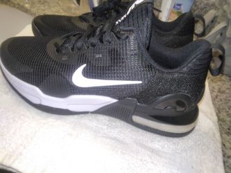 new Nike Air Max Alpha Trainer Sneakers