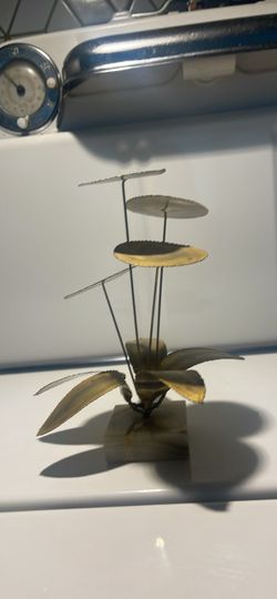 Vintage MCM/Brutalist Brass Lily Pad Sculpture signed