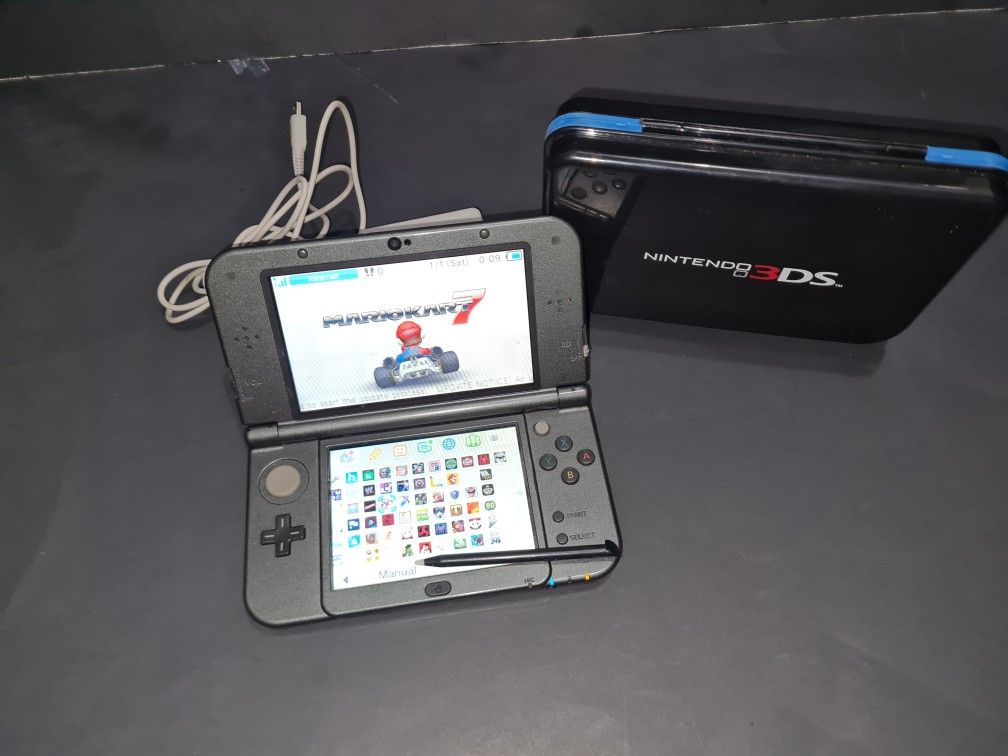 NEW NINTENDO 3DSXL HELLA GAMEZ