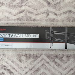 32-75" Tilting TV Wall Mount