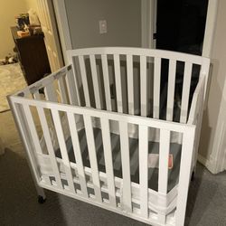 Crib With Double Padded Mattress 