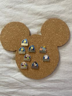 Disneyland Pins 25 years lot