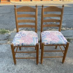 2 Chairs 