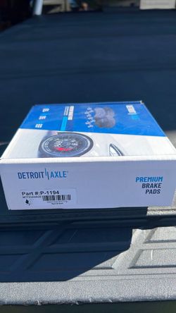 Detroit Axle Premium Brake Pads P-1194