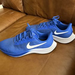 Nike Shoes Womens Size 10