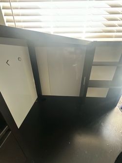 Corner desk