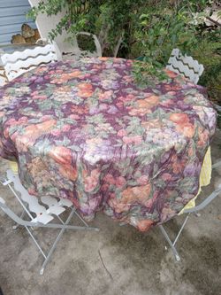 Table cloth