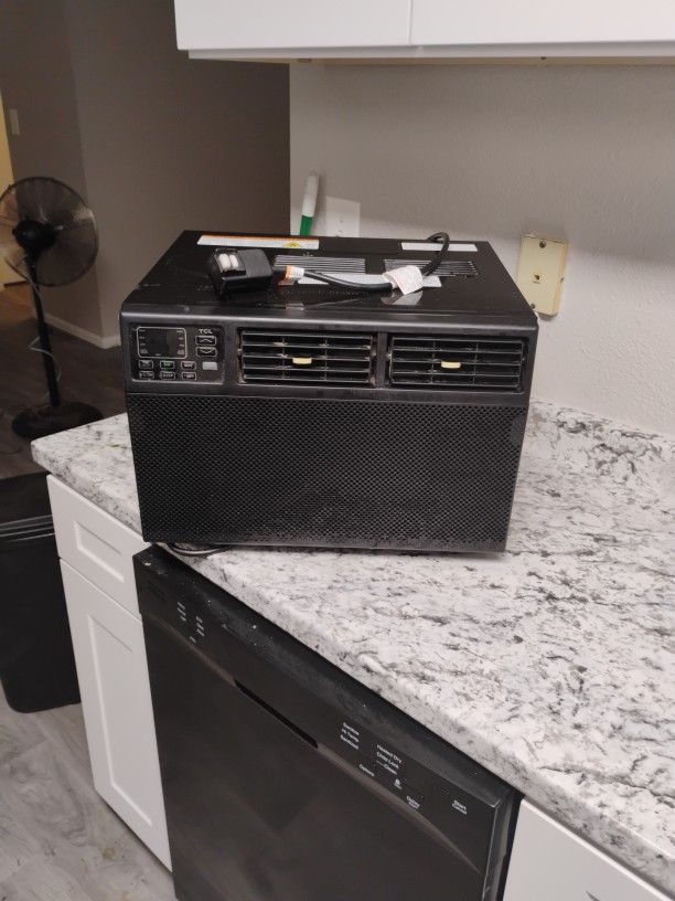 TCL Air Conditioner 10,000 BTU