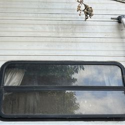 Trailer Windows 