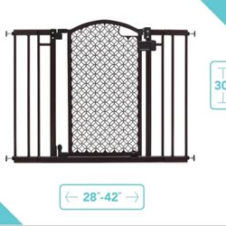 New summer infant 42-in x30 in decorative walk-through gate