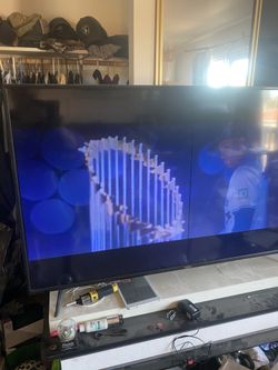 60” Vizio Smart TV With Remote  Model  D55-F2