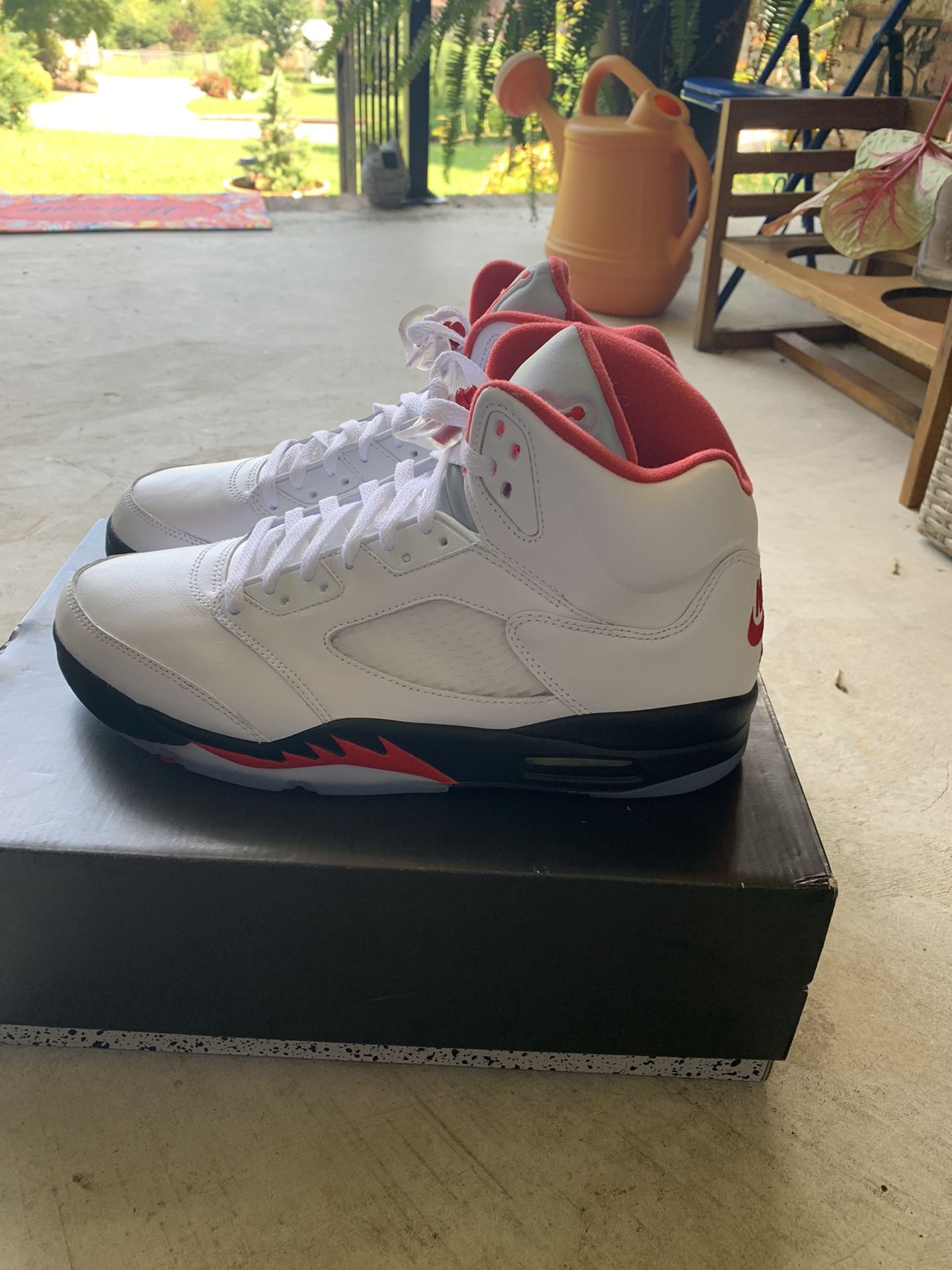 Fire red 5s