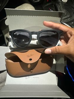 Meta glasses