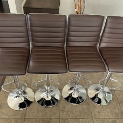 Brand New In Box / Set Of 4 brown Bar Stools (executives) / brown Pub Stools / Adjustable Height And Swivel / Price Is Firm / Pick Up Only 
