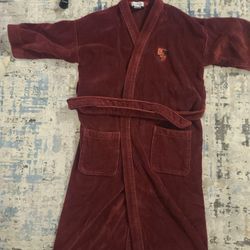 Munsingwear deep maroon burgundy robe featuring an embroidered Porsche logo Size L