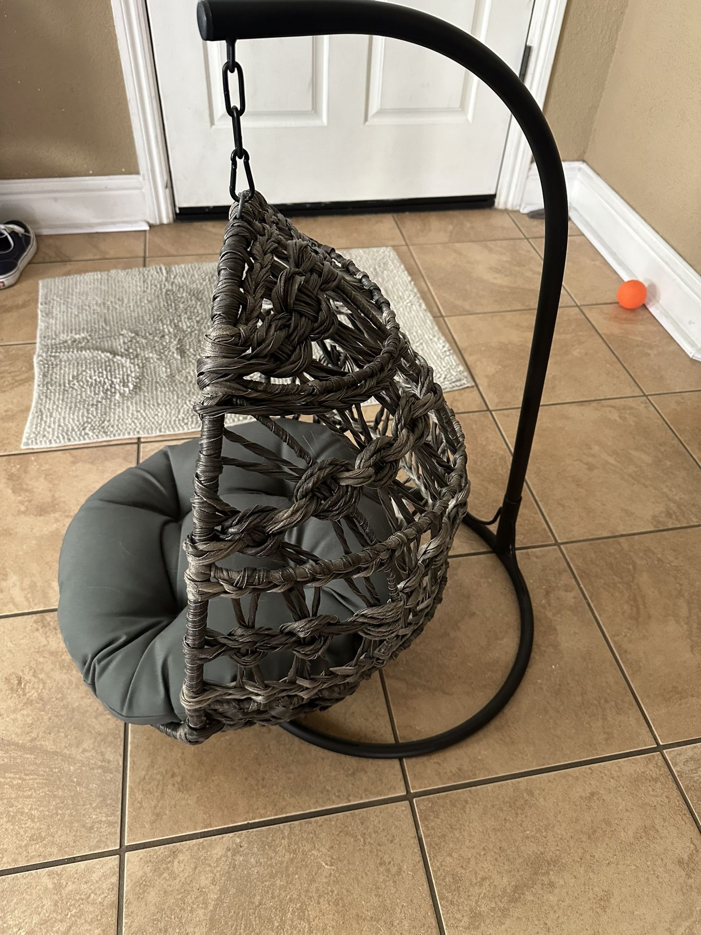 Hanging Egg Chair