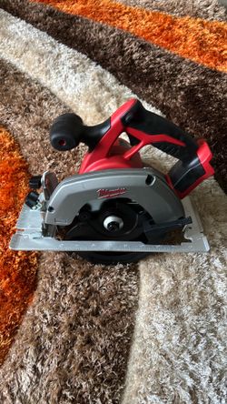 Milwaukee Circular Saw  w/ Blade