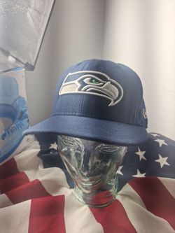 Seattle Seahawks Hat NFL 59 Fifty New Era 7 3/8
Work a few times still in good condition.