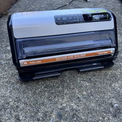 FoodSaver vacuum sealer