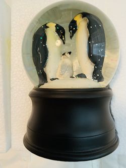 San Francisco Music Box Company Penguin Chick Snow Globe