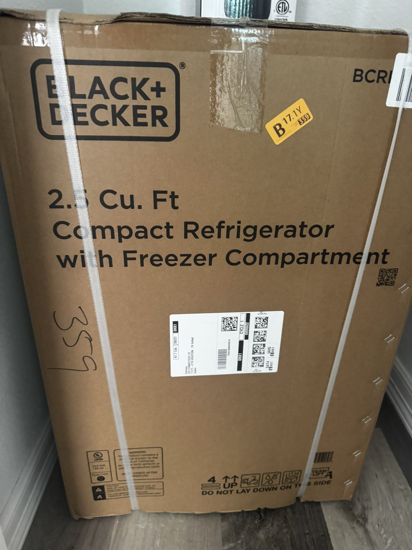 Mini Fridge With Freezer