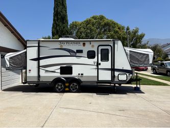 2016 jaycofeather ultra lite 18ft travel trailer