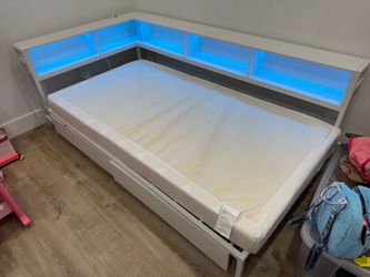Twin bed