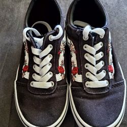 Kids Classic Van's W/Floral Detail Size 12 (Kids)