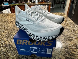 Brooks Revel 9 Women's Size 7 Leopard White Ultimate Gray Black 120489-1B-132