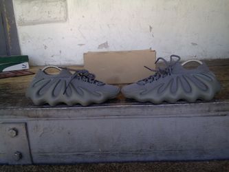 Yeezy 450 size 8.5