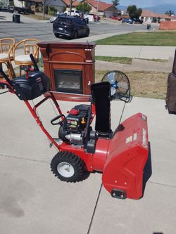 Troy bilt storm 2420 24 inch snow blower like new