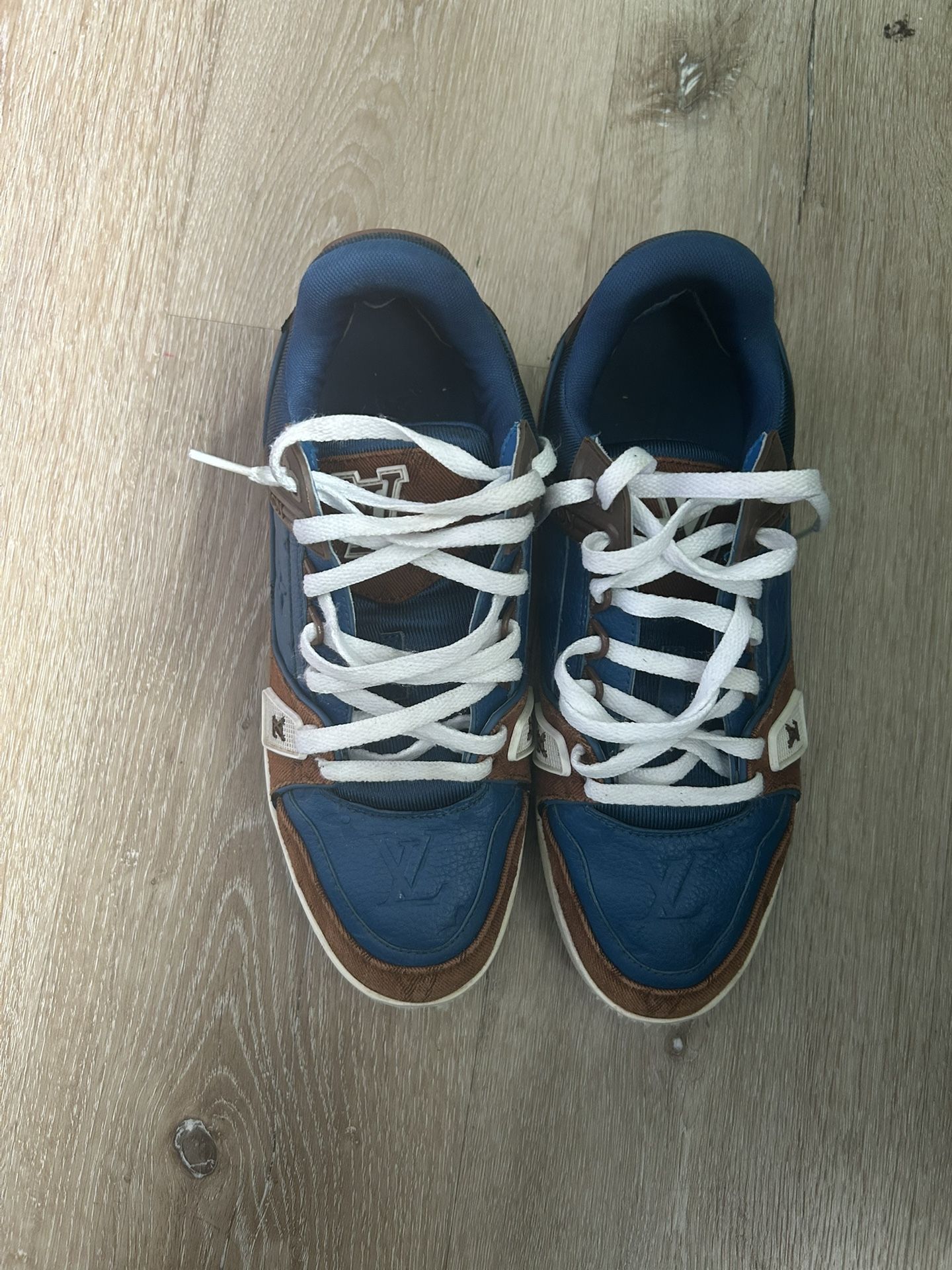 lv trainers sz 8.5
