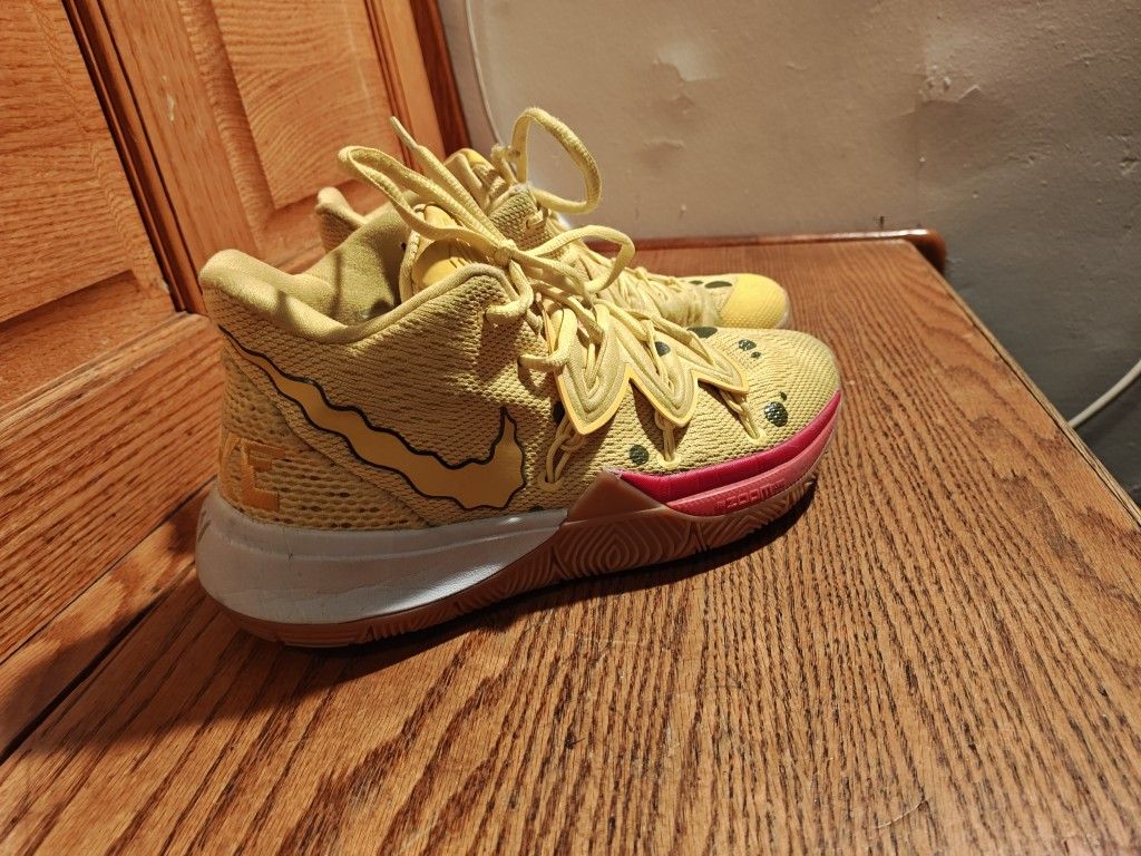 SpongeBob Kyrie Irving Nikes