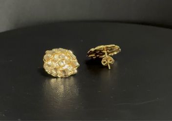 Yellow gold earrings nugget style studs 10k