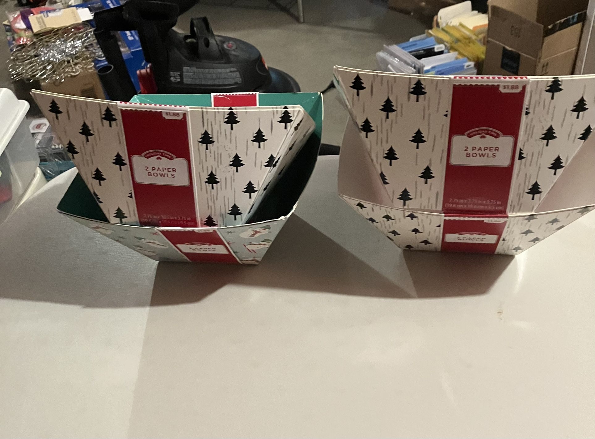 8 Christmas Paper Bowls New