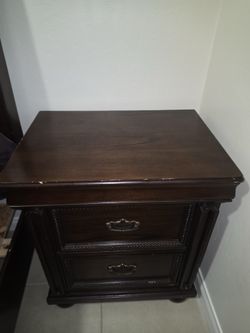 Queen bedroom set
