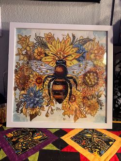 Bumblebee in flowers picture