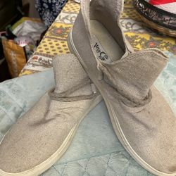 Like New Very G Size 8 1/2