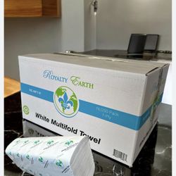 White Multifold Towel 