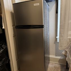 Small Fridge 